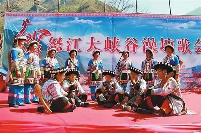 春节游怒江丨从“澡塘会”到“卡雀哇”，感受怒江这些独特的年俗