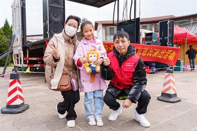 又见滇金丝猴“灵灵”，文旅志愿者用服务点燃游客热情
