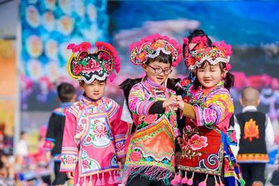 图集 | 赛装、展演、赶集 每张都值得收藏
