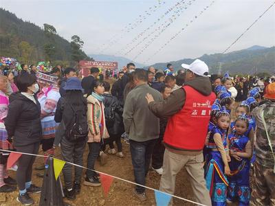 “春节我在岗，文明旅游伴你行”，屏边文旅志愿者在行动