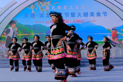 云龙县非物质文化遗产代表性项目“力格高”专场展演暨民族时装秀举办