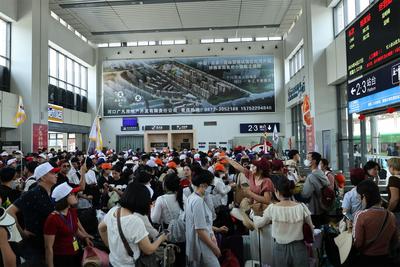 “五一”假期临近 云南铁路跨境游持续火热