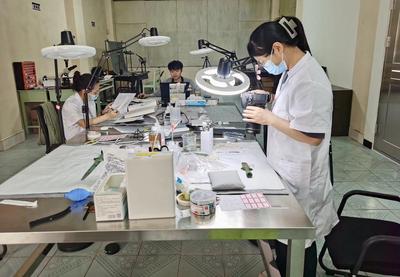 云南李家山青铜器博物馆首次大规模开展馆藏金属文物保护修复工作 