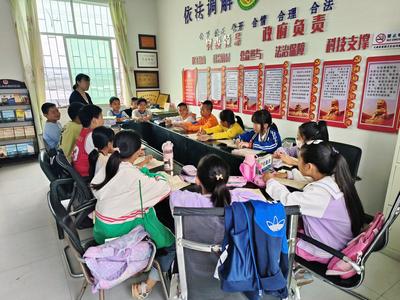楚雄元谋县：农家书屋书香浓 全民阅读“充电”忙