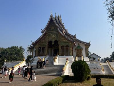 老挝对中国游客实行免签政策 助推老挝跟团游
