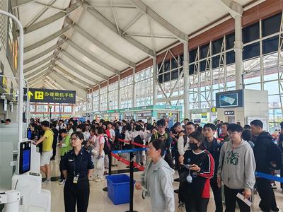 暑运前20天丽江机场运送旅客56.57万人次 单日旅客吞吐量创历史新高