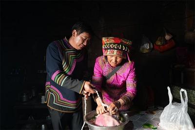 有一种叫云南的生活丨深山里的美味——彝家香猪肚