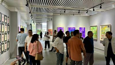海男书画展《灵魂》在云南省图书馆开幕
