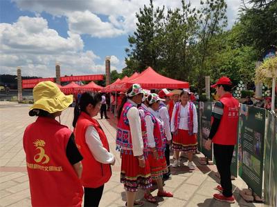 真情服务温暖游客幸福出行！双柏文旅志愿服务绽放“绚丽风采”  
