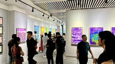 海男书画展《灵魂》在云南省图书馆开幕
