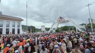 红河文旅周报丨越南国庆小长假 河口一天接待近三千名越南游客