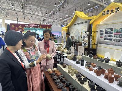 建水县2个非遗项目参加第八届中国非遗博览会