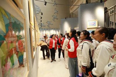 临沧市举办“童心圆梦 展我风采”第二届少儿美术优秀作品展