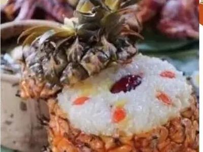 打卡云南丨第102件小事：来西双版纳过泼水节，别忘了这份酸甜的菠萝饭！