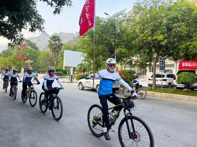 文山州麻栗坡县举行2024年跨境骑行活动