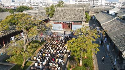 “瓷聚东方·2024中韩陶艺展”云南巡展在建水开幕