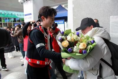 这个春节 云南文旅志愿服务用“心”意将年味拉满