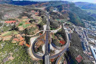 云南弥玉高速公路分段通车