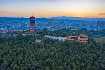 免票！半价！@鹰潭游客，快来领取楚雄旅游优惠大礼包