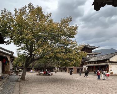 土墙环抱的世外桃源——剑川县沙溪镇寺登村