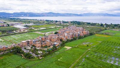 溫潤玉溪 旅居福地丨古漁村的璀璨蝶變 湖光山色的交響樂章——澄江馬房村康養旅居案例