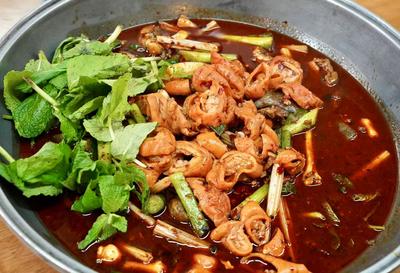 打卡玉溪100家小店丨老館子：一鍋“霸王”湯，半生煙火情