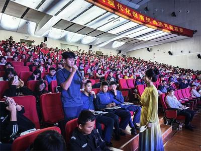 向美而行，以美育人 红河州2025年高雅艺术进校园文化惠民活动圆满收官