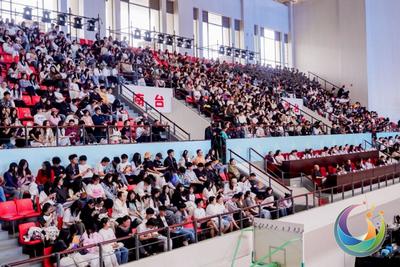 “文化绽放彩云南 团结进步谱新篇”大学生民族团结音乐会精彩上演