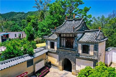 旅居红河 村长有请 | 荷花初绽时，村长喊你来游古村、品荷宴、寻乡愁