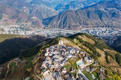 旅居阳坡 等每天的第一缕阳光