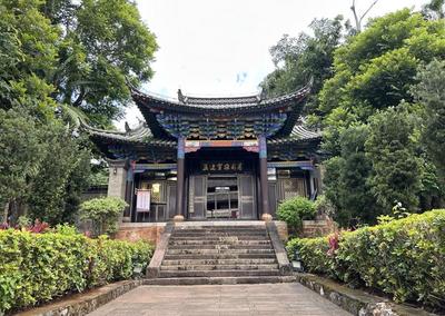暑期旅游热潮席卷  700年娜允古镇魅力尽显