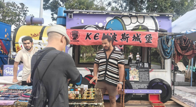 滇池畔，外国友人深情表白：“昆明偷走了我的心！”