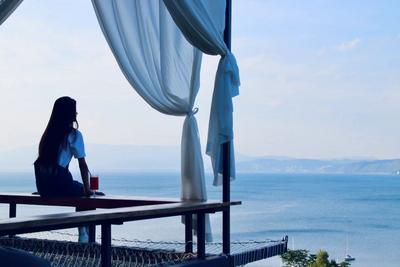 湖畔咖啡香沉浸慢生活——玉溪抚仙湖“咖啡+”多元业态点亮文旅新体验