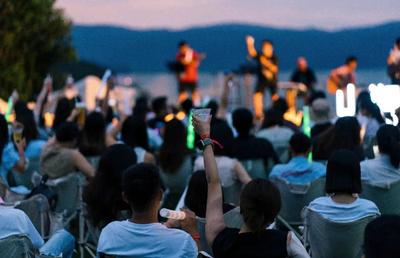 湖畔咖啡香沉浸慢生活——玉溪抚仙湖“咖啡+”多元业态点亮文旅新体验