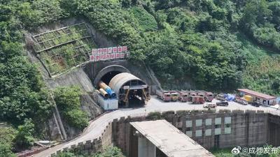 昆明至成都3小时可达！渝昆高铁川滇段全线隧道贯通