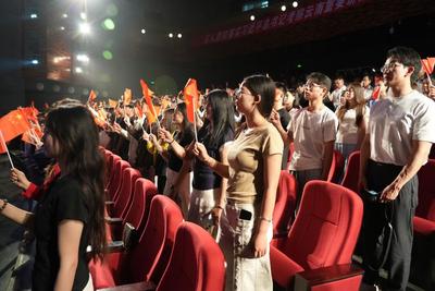 彝山星火照人心 红色基因咏流传——《彝山星火》闪耀2025年楚雄州新剧（节）目展演
