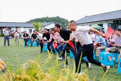 丰收节上的“最强大脑”！龙川镇的这场知识竞赛，为乡村振兴“充电赋能”