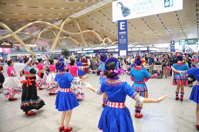 第六届怒江精品咖啡·草果文化周宣传推介会在昆明长水机场举行