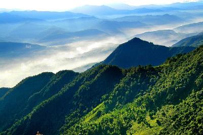 去玉溪的十种玩法之二丨探秘哀牢山：一场与自然共鸣的心灵之旅
