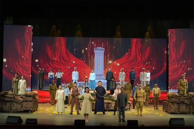 楚雄红色舞台剧《彝山星火》成功首演  一堂“沉浸式思政课”点亮彝山红色记忆