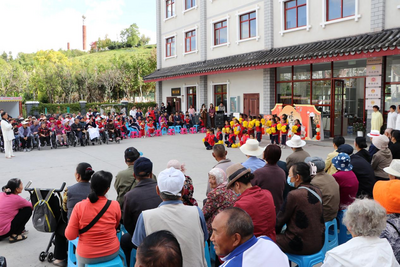 楚雄市彝人古镇社区：重阳敬老凝人心，小社区里的民生大文章