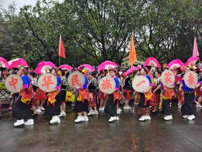 国庆假期狂欢！万人热舞炸场，德宏陇川目瑙纵歌周“High”翻天