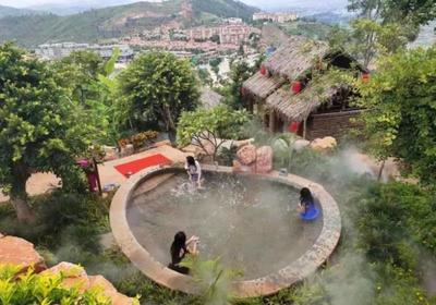 在楚雄的暖汤热泉里，找到秋天的正确打开方式！