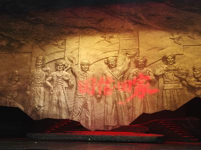 情景音乐剧《回信・回家》在昆明剧院震撼上演