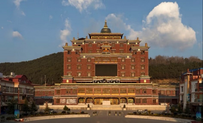 到香巴拉时轮坛城  触摸古老文物聆听悠久历史