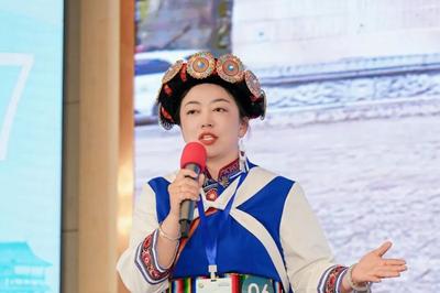 丽江导游李菊全国大赛斩获殊荣，“双语桥梁”传递云南之美！