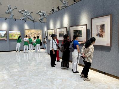 百幅精品画作联展，丽江临沧共绘多彩云南 