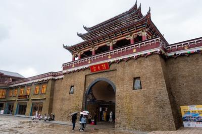 独克宗古城：在“月光之城”中赴一场浪“慢”之约