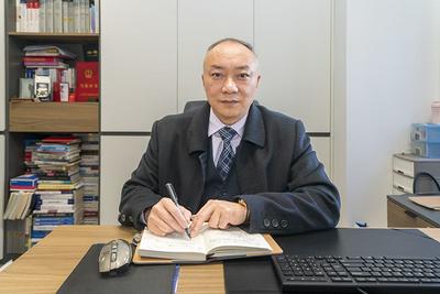 人物志丨耿国平：法制先锋与民生桥梁的躬行者