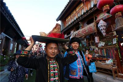 谁还不知道？楚雄人已经准备过年了！